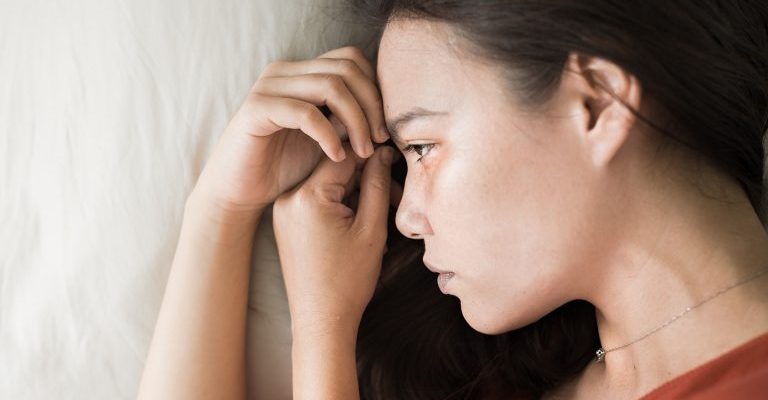 5 ALARMING Signs Of Depression